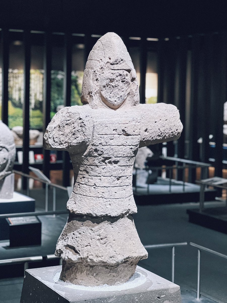 RT @jomonzine: 古墳時代の人形の像といえば人物埴輪ですが、石人
