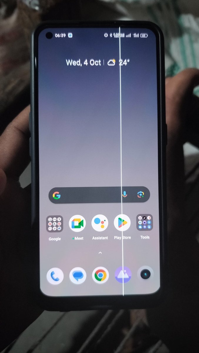 RISHABH15081999's tweet image. Hi @realmeIndia @realmecareIN I updated my realme 9 pro plus 5G and after some time suddenly a white line appeared on screen. I've noticed so many users are facing the same problem. Therefore I request realme to solve this problem asap.
I seek help from.
#greenlineonscreen