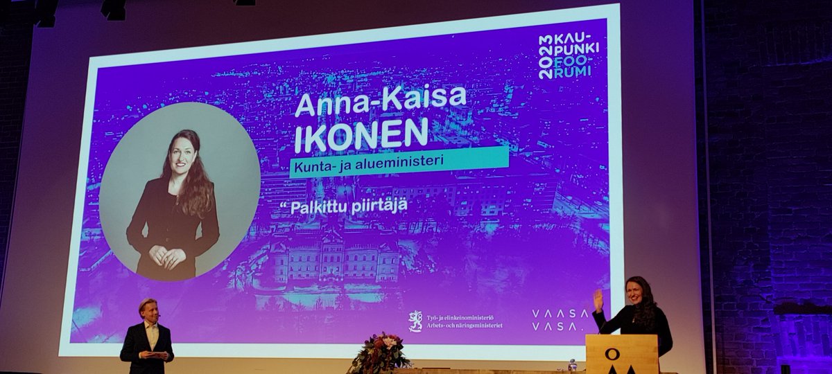 Kaupunkifoorumissa on tänä vuonna teemana kansainvälisyys: maailmalta meille ja meiltä maailmalle. Mutta ensin ministeri Ikonen avaa hallitusohjelman kaupunkipolitiikkaa. #kaupunkifoorumi2023