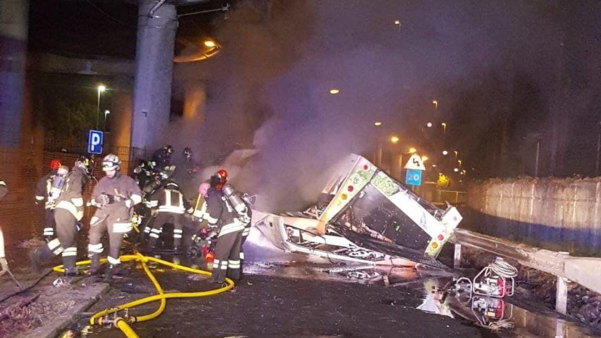 barbara_zilli's tweet photo. È questo un momento di grandissimo dolore per l’incidente avvenuto ieri sera a Mestre che ha spezzato la vita a molte persone.

Una preghiera 🙏🏻a tutte le vittime coinvolte in questo tragico evento.

#incidente 
#Mestre
#preghiera https://t.co/cPNo3iu6Xn