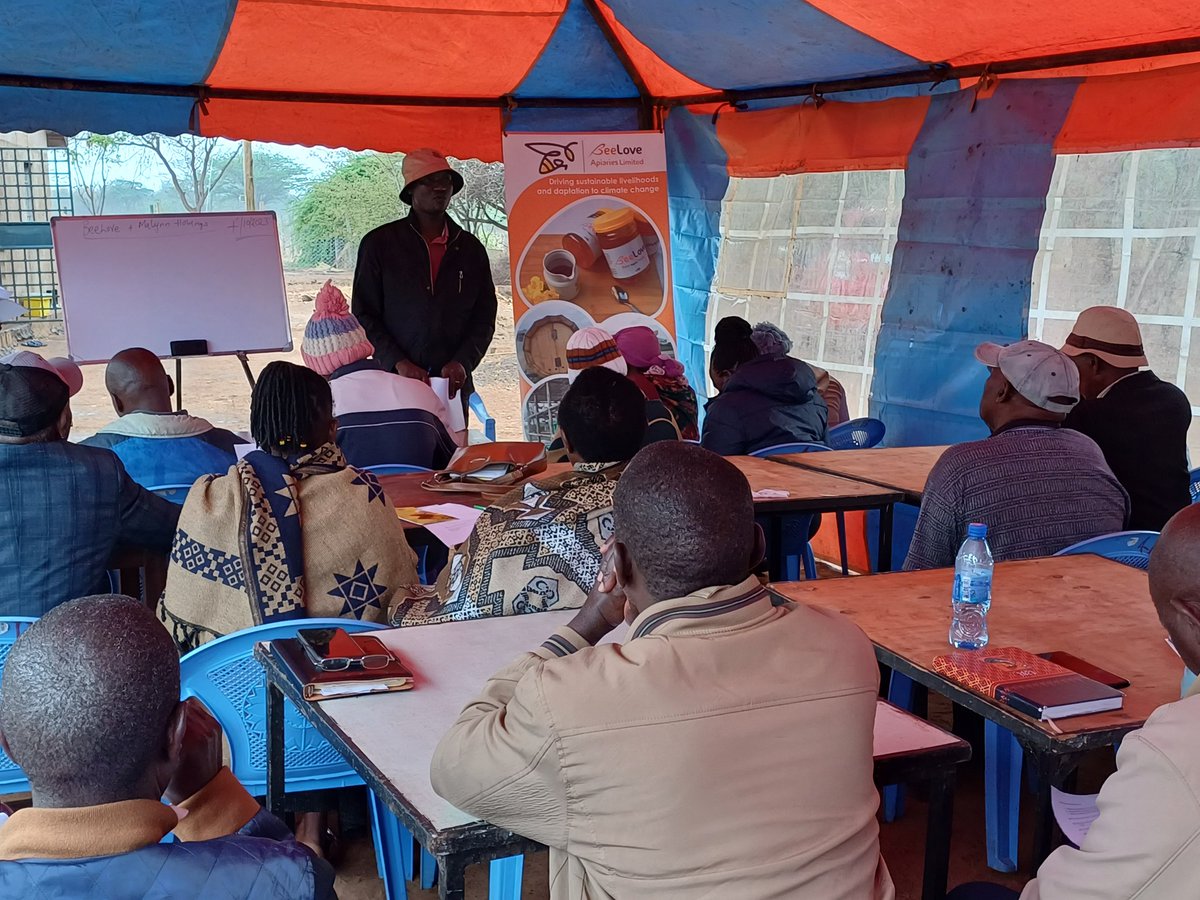 Beelove_apiary's tweet image. Today marks the beginning of our 3 day training.  

We have 30 farmers from kitui and makueni counties representing 600 farmers from their #beekeeping groups. 

The will focus on basics of beekeeping,  beekeeping equipment,  #apiary management,  #honey harvesting &amp;amp; processing