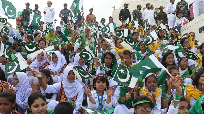 Pakistan hükümeti, göçmenlerle ilgili eylem planı hazırladı:

📌 Yasadışı olarak Pakistan'da bulunan tüm kaçaklar 28 Ekim'e kadar ülkeyi terk etmeli.
📌 1 Kasım'dan itibaren Pakistan'da bulunan tüm kaçaklar sınırdışı edilecek.
📌Yasadışı yabancıların iş yerleri ve mallarına el