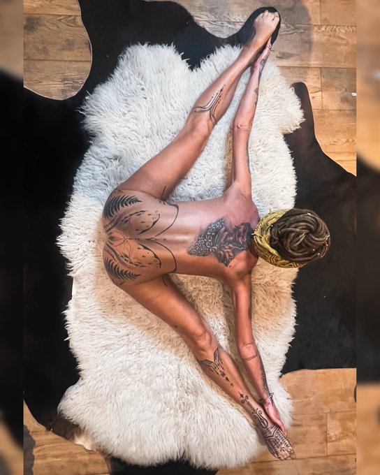 Subscribe to my Only Fans!! Discount is on!! https://t.co/RTGbwrAzh4 https://t.co/AoKORxM9dn