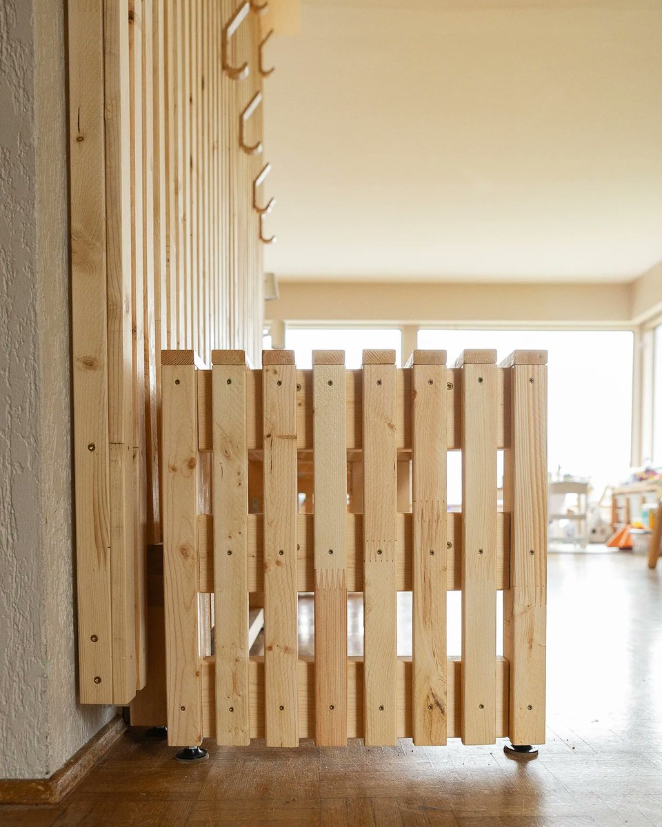 bolducdesign's tweet photo. Entry wall complete! Built entirely using local SPF wood; a mix of 1x2, 2x2, 2x4 and 2x6.  The shelf is a single 3/4" pine board running nearly the whole length of the wall.  Finished with a couple coats of clear satin wipe-on poly. ✨

#Design #Furniture #bolducdesign https://t.co/2dcgnAcpSI