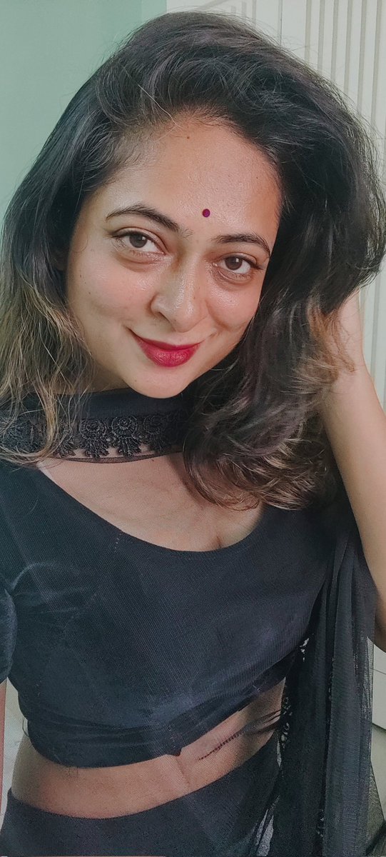 Prranita9's tweet photo. . “There is something about black. You feel hidden away in it.”

#blackoutfit #blackoutfit #black #colorblack #prranitamullay #lookoftheday #styleblogger #fashioninfluencer #videocreator #photooftheday #selfphotography #selfclicked #lookbeautiful #sexywomen #punefashionblogger https://t.co/cLoWxPTbsc