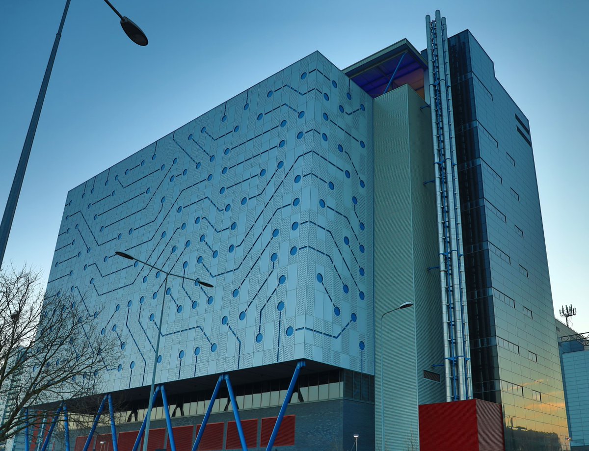 Delivering TN2🌐💻

Situated in London's Docklands, Telehouse North Two (TN2) is among Europe's most advanced data centres. Lindner Prater successfully completed cladding, rainscreen installation, hot melt and single-ply roofing.

👉ow.ly/UmRQ50PCUW8

#Datacentres #Facade