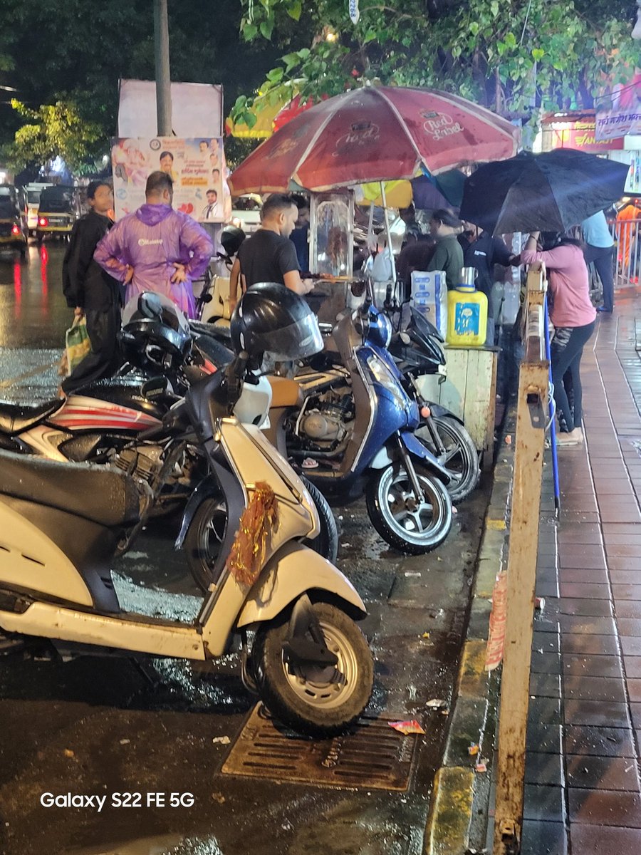 <a href="/mybmcWardRS/">Ward RS BMC</a>
<a href="/mybmc/">माझी Mumbai, आपली BMC</a> <a href="/IqbalSinghChah2/">Iqbal Singh Chahal</a> <a href="/BhatkhalkarA/">Atul Bhatkhalkar</a> <a href="/CMOMaharashtra/">CMO Maharashtra</a> Illegal Kabab and Anda Pav  stall with gas cylinder on the footpath at Impressions store,Thakur Complex,near pnb bank.
Hurdle for public movement No excuses for delay in action,drinking alcohol in full swing.