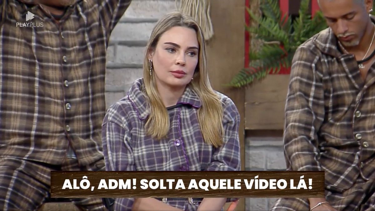 diegoschueng's tweet photo. 💥Cariucha: "Povo do twitter puxa ai o vídeo dela falando que eu tenho doença!"

👉Povo do Twitter: NÃO! #RoçaAFazenda #AFazenda https://t.co/BG3xezUaEn
