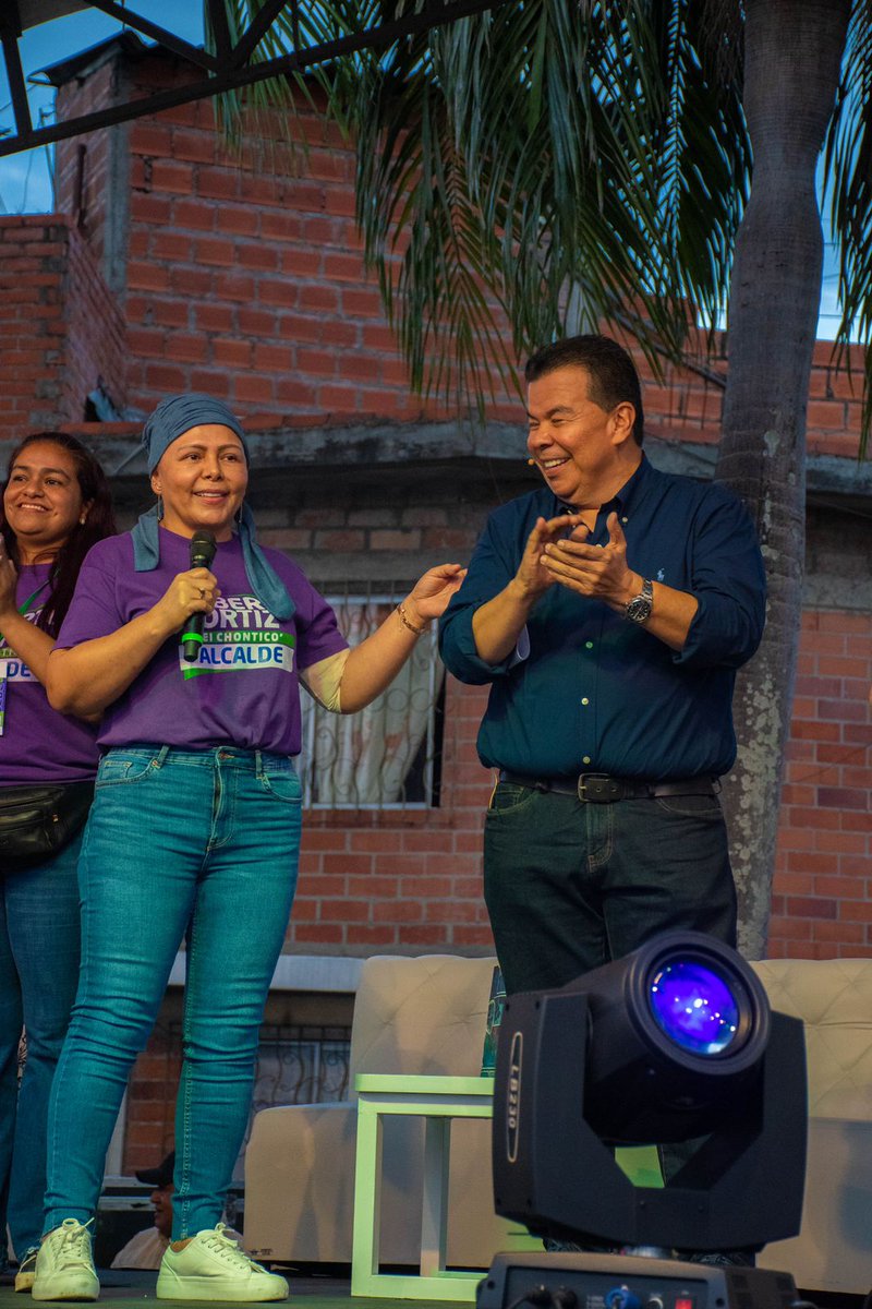 robertoortizu's tweet photo. Un día histórico para las mujeres de Cali: las propuestas no sólo se deben quedar en promesas, vamos a demostrar que se puede cambiar esta ciudad con hechos reales. Una Cali que cuida a las mujeres sí es posible 💜 ✅ https://t.co/s7WqZj5121
