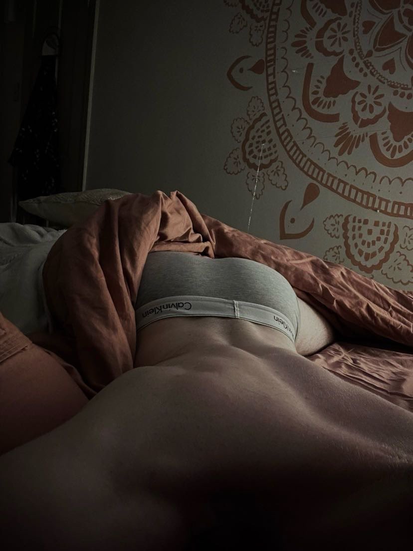 Long day at work…  RT if you want to join😏

#gay #nsfw #grindr #gaysex #twitter #vers #top #bottom #twink #fitness #gaytwitter #gayx #twink #top #bottom #cock #dick #gaynsfw #gaytop #gaybottom #hookups #boxers