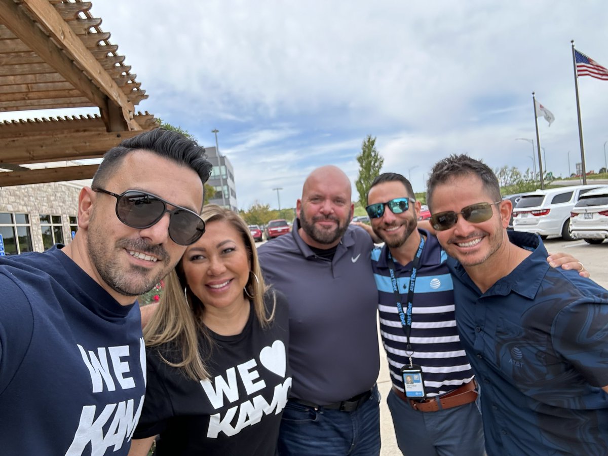 Farzad Farokhi (@farzad_farokhi) on Twitter photo You know it deserves a post when you run into <a href="/AnthonyGalichet/">Anthony Galichet</a> while on a visit day with boss lady <a href="/AlyssaMoore_12/">Alyssa Moore</a> β¦oh and @MattBoone85 (how did I forget him?) You know it deserves a post when you run into <a href="/AnthonyGalichet/">Anthony Galichet</a> while on a visit day with boss lady <a href="/AlyssaMoore_12/">Alyssa Moore</a> β¦oh and @MattBoone85 (how did I forget him?)