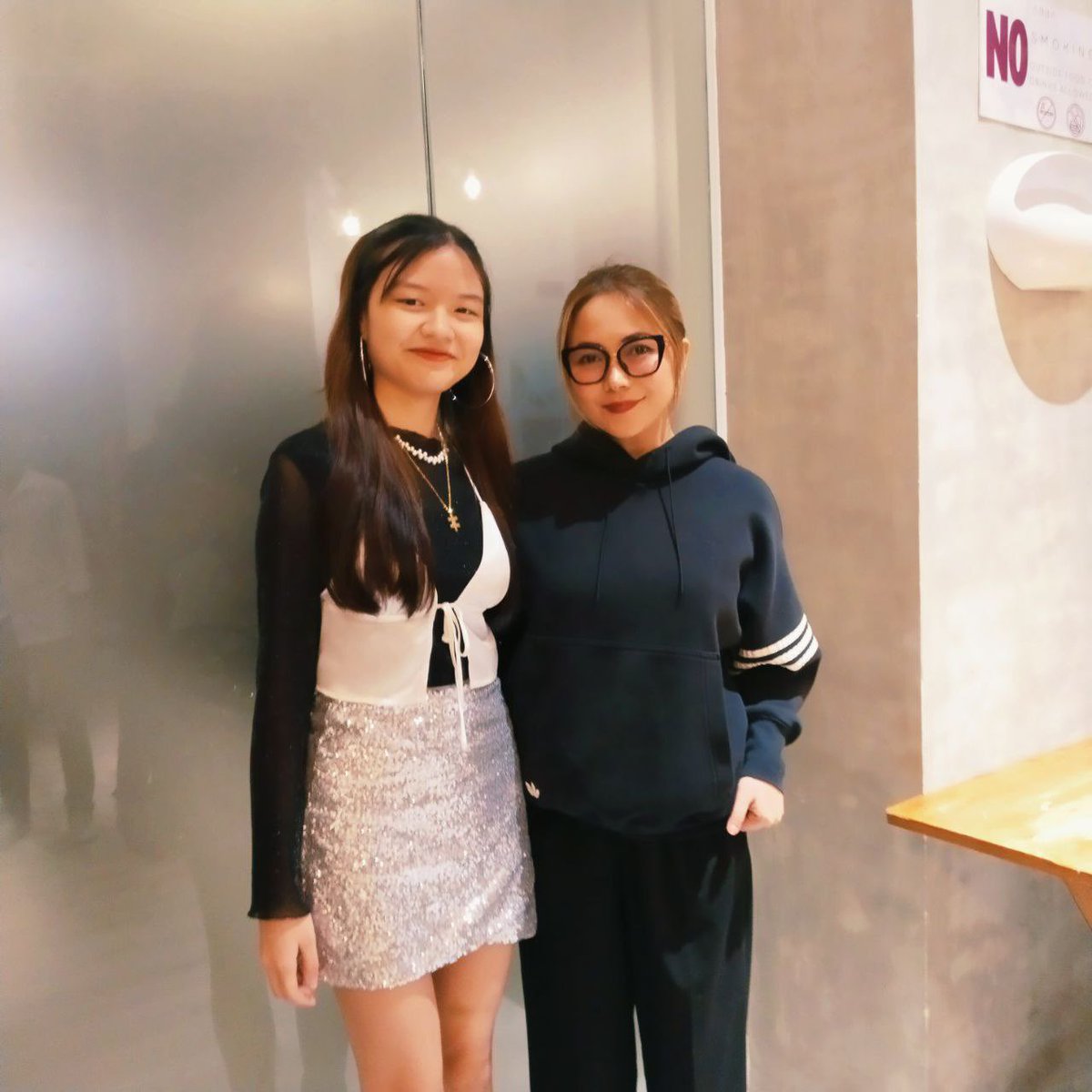 TeensphFamily's tweet photo. Audrey with Ms. Yeng Constantino. https://t.co/WPTtc14IDV