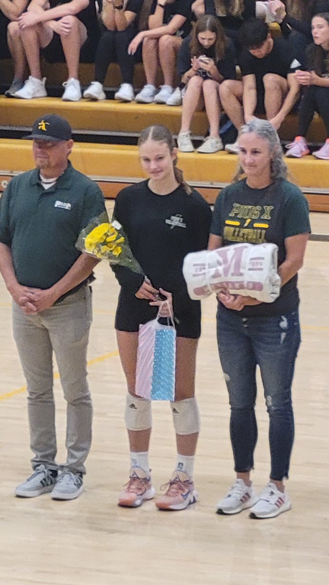 Happy Volleyball Senior Night!!! <a href="/siddahagedorn/">Sidda Hagedorn</a>