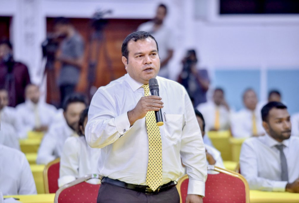 lucasjalyl's tweet photo. މިއީ އައްޑޫ އަސްލަމް ފަދަ ބޭފުޅުން އެމްޑީޕީގެ ލީޑަޝިޕް ނަގަންވީ ވަގުތު https://t.co/YFd1CPr6lh