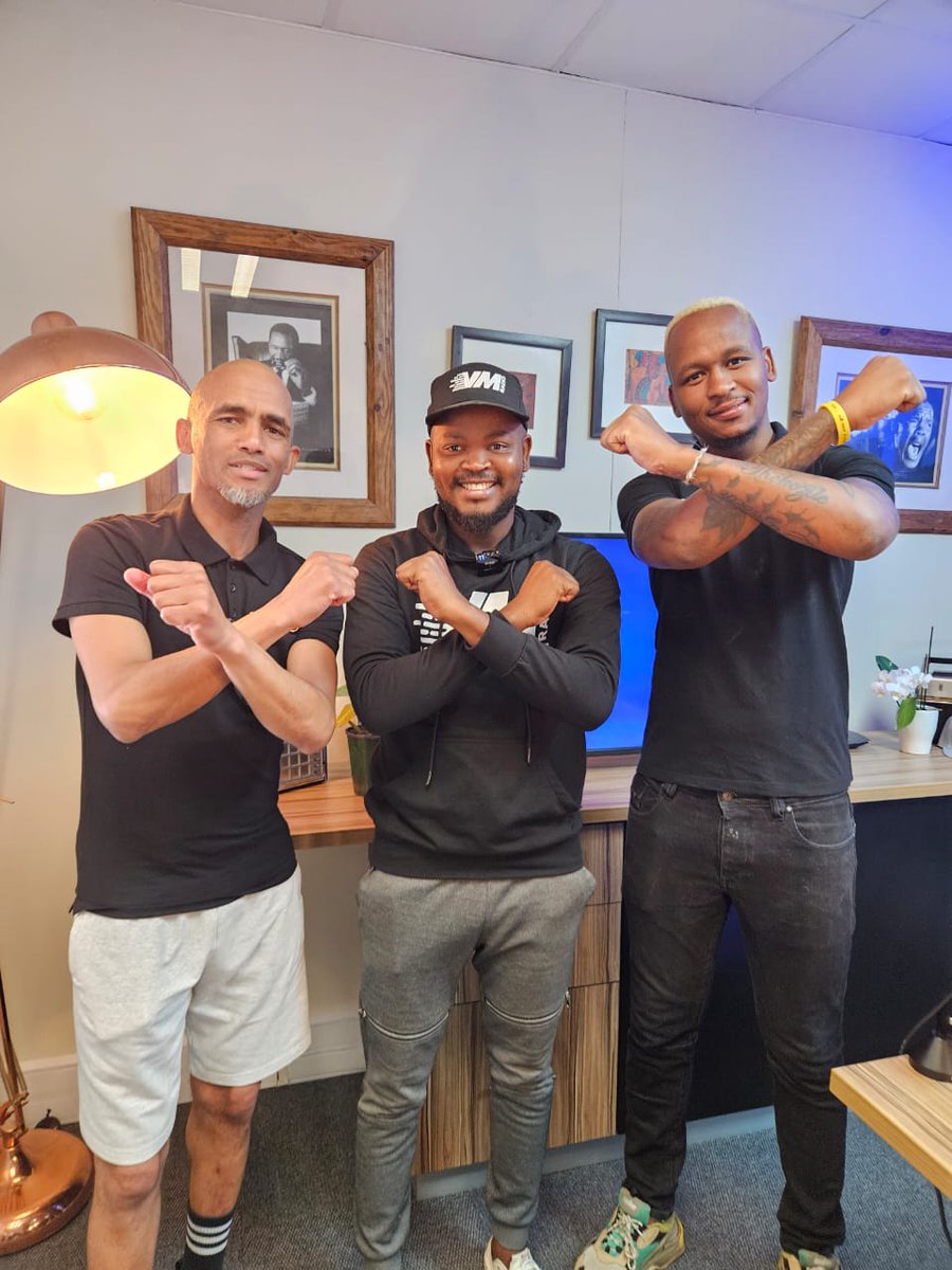 EggsBenedictZA's tweet photo. Thank you so much for gracing us with your presence @TyrenArendse & @Brilliekhuzwayo
Great discussion about the @mtn final
#VoiceOnTheMoveRadio
#Welcome2TheFuture https://t.co/RYLwc7qRP1