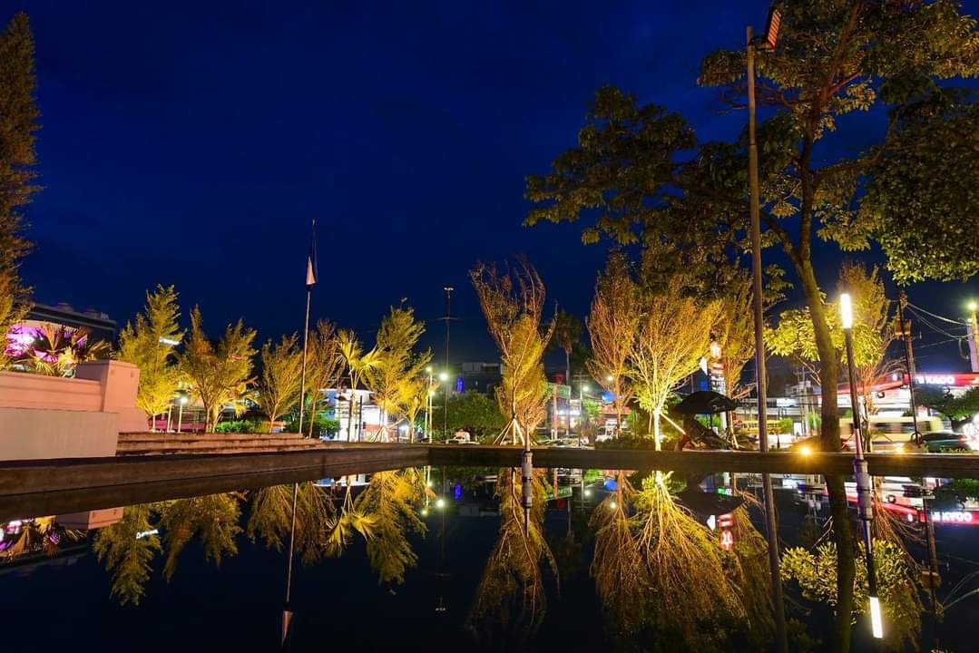 Video_sv's tweet photo. Plaza Divino Salvador del Mundo en todo Su esplendor en #SanSAlvador #ElSalvador https://t.co/w094fZAcI0