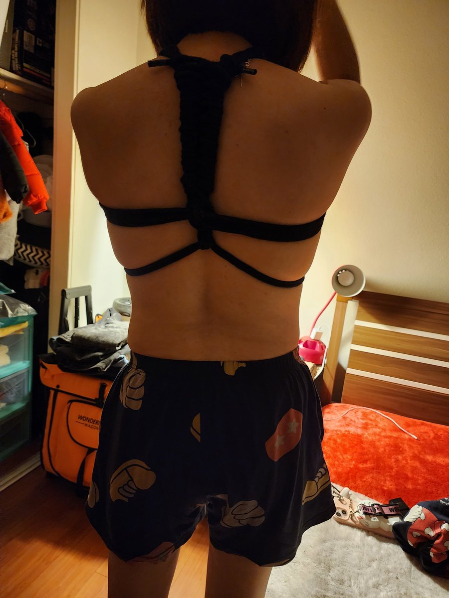 80sCoupleInLA's tweet photo. Get新技能 五芒星绳缚 等老婆姨妈走了  试下后入  抓住后背的绳子 应该很好发力😎😎 https://t.co/3UzjsggnTU