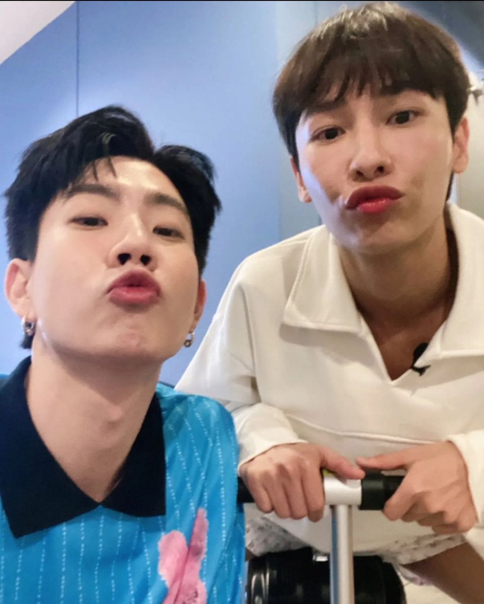 babiibroccoli's tweet photo. @phbabii What makes OG special for me is that I love their story 💚 It is a beautiful story of growth...together...When they started as just merely colleagues and they grow closer together in their career and relationship 💚🫶
@off_tumcial @AtthaphanP
#Beluca1stFMInManila #ออฟกัน #OffGun https://t.co/vgNi0DUwOv
