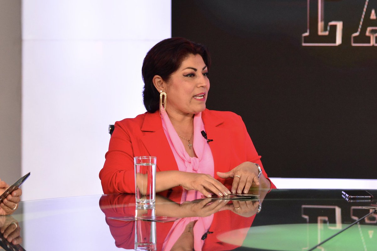 Marisol_CaQu's tweet photo. En el programa #LaBaraja con @maurer08, charlamos sobre el balance de acciones para aprobar la iniciativa que despenaliza el aborto en #Durango.
Si te perdiste la transmisión a través de @OraleQChiquito, aquí te comparto el enlace: https://t.co/SrBp4j73xf 👈🏼👈🏼 https://t.co/SdyUS6Q63X