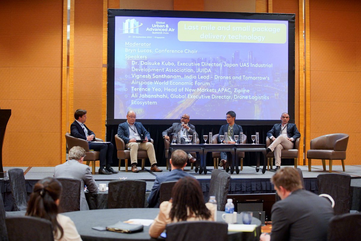 vigneshsan's tweet photo. Insightful discussions at @GUAASFboro Singapore this week on the future of eVTOLs & Advanced Air Mobility. Valuable insights by industry leaders, regulators-EASA, FAA, CAA πΈπ¬. Privileged to interact w High Commissioner Kara Owen. Follow #AVIATE for more
#eVTOL #AAM #GUAAS @wef https://t.co/2lFZ0w6KCr