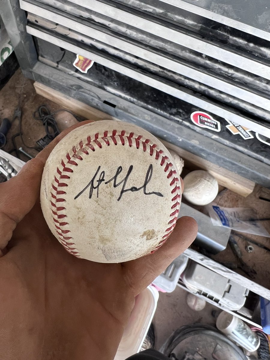 Does anyone recognize this signature? #mlb #autograph #probably #royalsbaseball #mlbauthentic