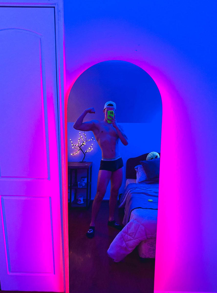 Creo que ya lo he dicho un par de veces… pero ahora es el real se vienen cositas ✨ OF ✨  
RT si quieres el link 🥵