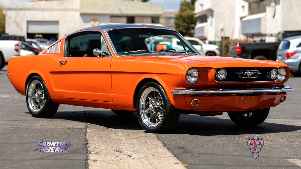 It's that time of year again - spooky season here at Count’s Kustoms! Celebrating with some of our classic orange and black color combos, like @ghetto_808 Mustang, @TheHornyMike Challenger, and even the Tangerine Dream Corvette! @CountsKustoms_S @DannyCountKoker #countskustoms