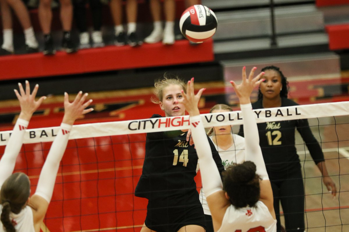 yourprepsports's tweet photo. City High Gets Happy Senior Night With Sweep of West High in Battle for the Spike https://t.co/5c5Q1YlQln https://t.co/LELYqRKNGI
