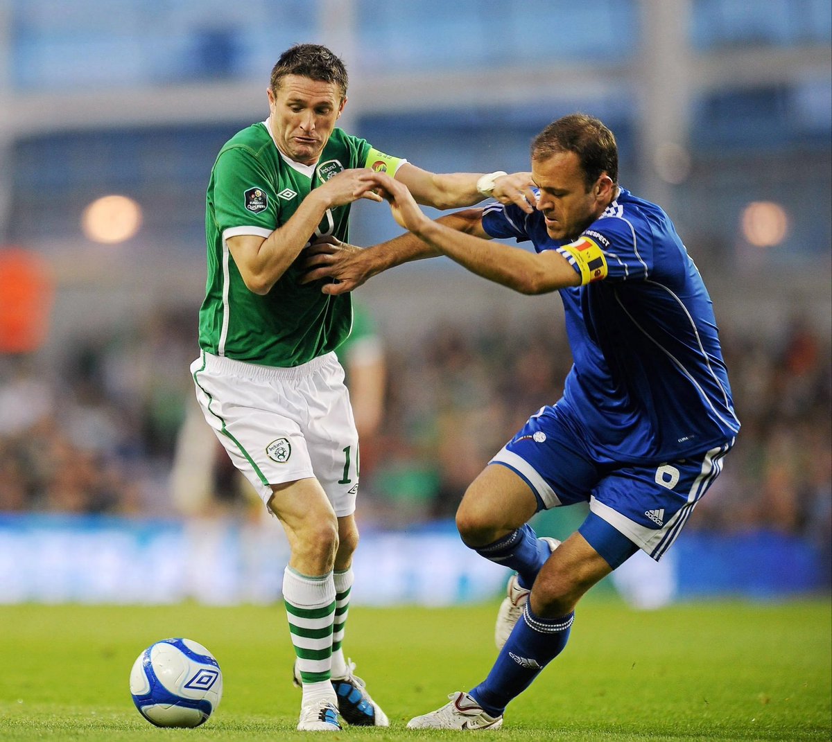 ildelima6's tweet photo. ๐ @IrelandFootball ๐ฎ๐ช
๐ค Robbie Keane ๐ฎ๐ช
๐ @Fedandfut ๐ฆ๐ฉ
๐ Euro 2012 ๐บ๐ฆ๐ต๐ฑ Qual.
๐ค @ildelima6 ๐ฆ๐ฉ
๐ 07.09.2010
๐ @AVIVAStadium ๐ฎ๐ช
๐ Dublin ๐ฎ๐ช
โ๏ธ @umbro ๐ด๓ ง๓ ข๓ ฅ๓ ฎ๓ ง๓ ฟ
#matchwornshirt #andorrafootballmuseum #AFM #andorra #gameused #lansdowneroad #aviva #ireland https://t.co/ulOWruh9cV