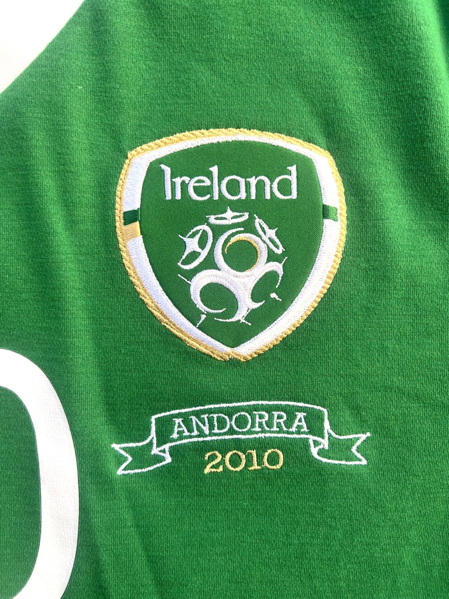 ildelima6's tweet photo. ๐ @IrelandFootball ๐ฎ๐ช
๐ค Robbie Keane ๐ฎ๐ช
๐ @Fedandfut ๐ฆ๐ฉ
๐ Euro 2012 ๐บ๐ฆ๐ต๐ฑ Qual.
๐ค @ildelima6 ๐ฆ๐ฉ
๐ 07.09.2010
๐ @AVIVAStadium ๐ฎ๐ช
๐ Dublin ๐ฎ๐ช
โ๏ธ @umbro ๐ด๓ ง๓ ข๓ ฅ๓ ฎ๓ ง๓ ฟ
#matchwornshirt #andorrafootballmuseum #AFM #andorra #gameused #lansdowneroad #aviva #ireland https://t.co/ulOWruh9cV