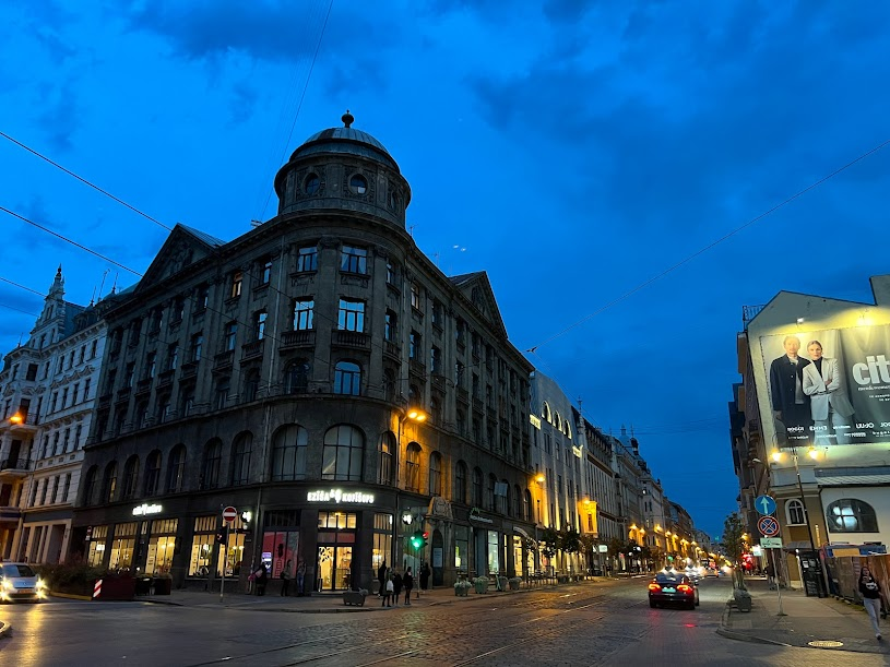 entdark_'s tweet image. Riga is beautiful #CyberChess2023