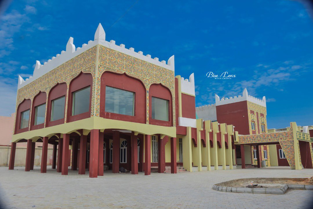 KanoChronicle's tweet photo. Gidan Shettima; the office of the Kano Council of Emirs has undergone an extensive renovation in a Hausa-styled Architectural setup. 

Hausa architecture is perhaps one of the most beautiful aspects of Hausa culture and civilization. https://t.co/OniHIbq935
