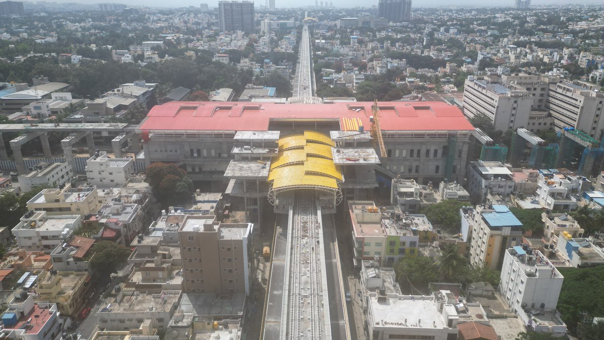 kalkur_vivek's tweet photo. Latest aerial views of 5-level Jayadeva Interchange metro station in south Bengaluru<1/3> https://t.co/AbvA6ONnqX