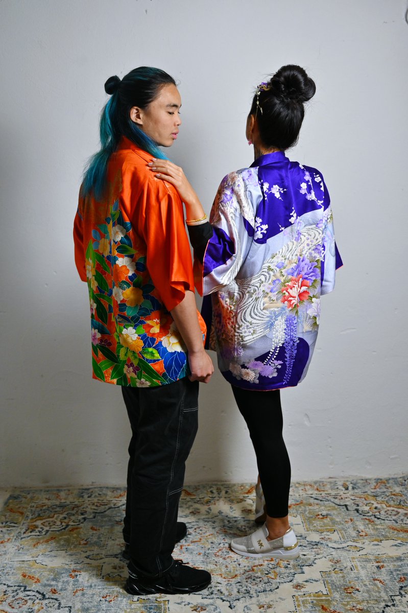 moirajapan's tweet photo. オランダの着物店【晴レル屋（Hallelujah Kimono）】のオリジナル法被とMOIRAのシャツが現地に到着。SPの準備が進むなか宣材画像が届きましたので少しずつご紹介。
初回はMOIRAが製作協力した法被です。
シンプルかつ大胆なシルエットそしてmade in japanならではの優れた縫製です！

@trico_kimono https://t.co/leNuY7KPCC