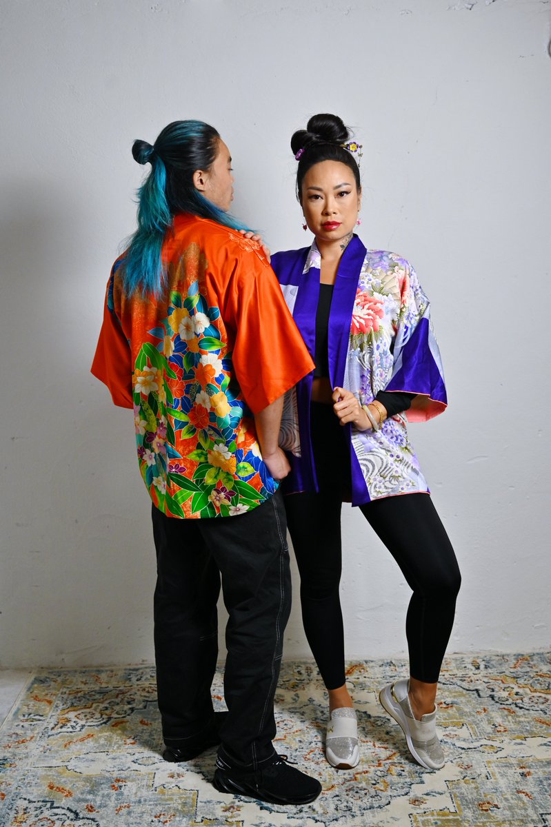 moirajapan's tweet photo. オランダの着物店【晴レル屋（Hallelujah Kimono）】のオリジナル法被とMOIRAのシャツが現地に到着。SPの準備が進むなか宣材画像が届きましたので少しずつご紹介。
初回はMOIRAが製作協力した法被です。
シンプルかつ大胆なシルエットそしてmade in japanならではの優れた縫製です！

@trico_kimono https://t.co/leNuY7KPCC