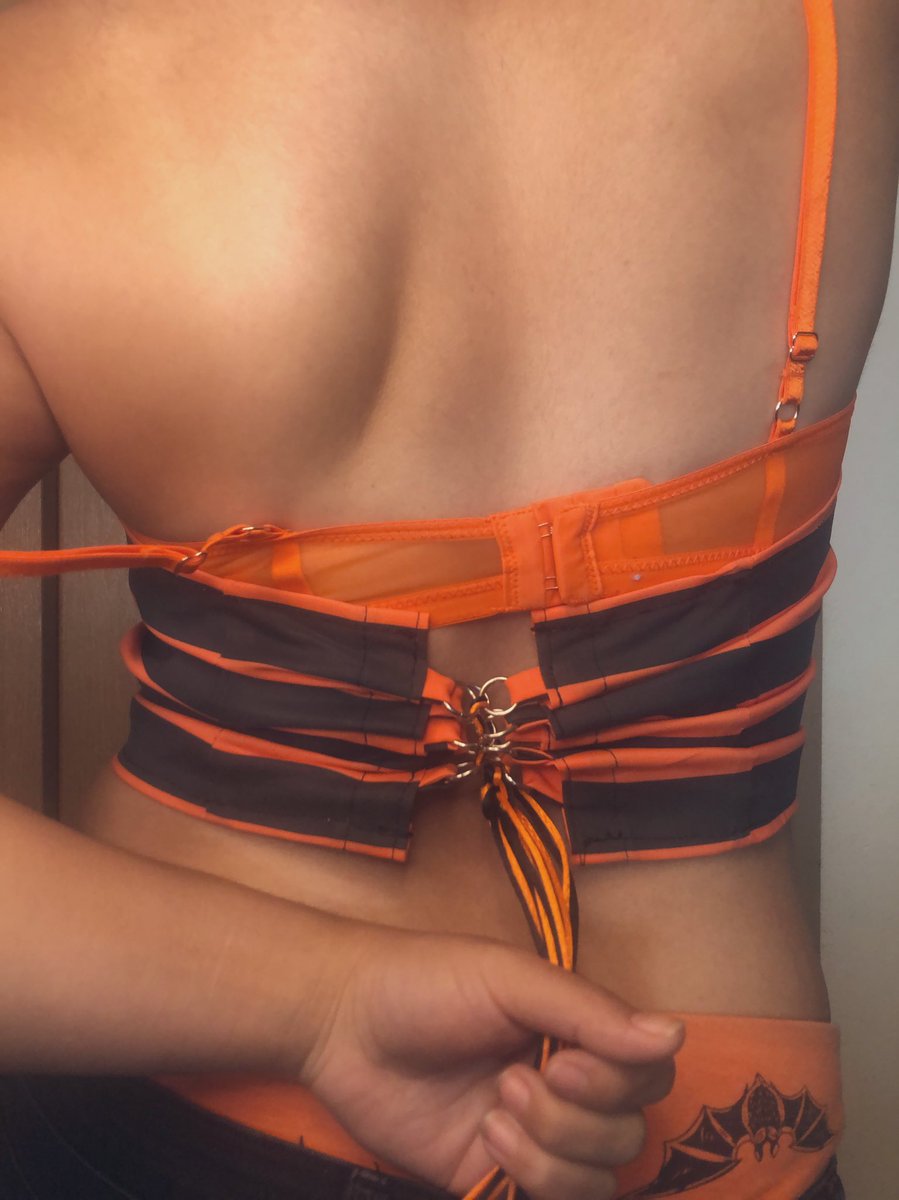 MoonlightStephy's tweet photo. Anybody else super excited for spooky season? 🎃
-
Follow for more content 🧡
You can also find me on Instagram &amp; the spicy site 🍑
-
#cleavagefordays #shortshorts #bats #halloween #followme #spicysite #orangelingerie https://t.co/dq47LPUKq4