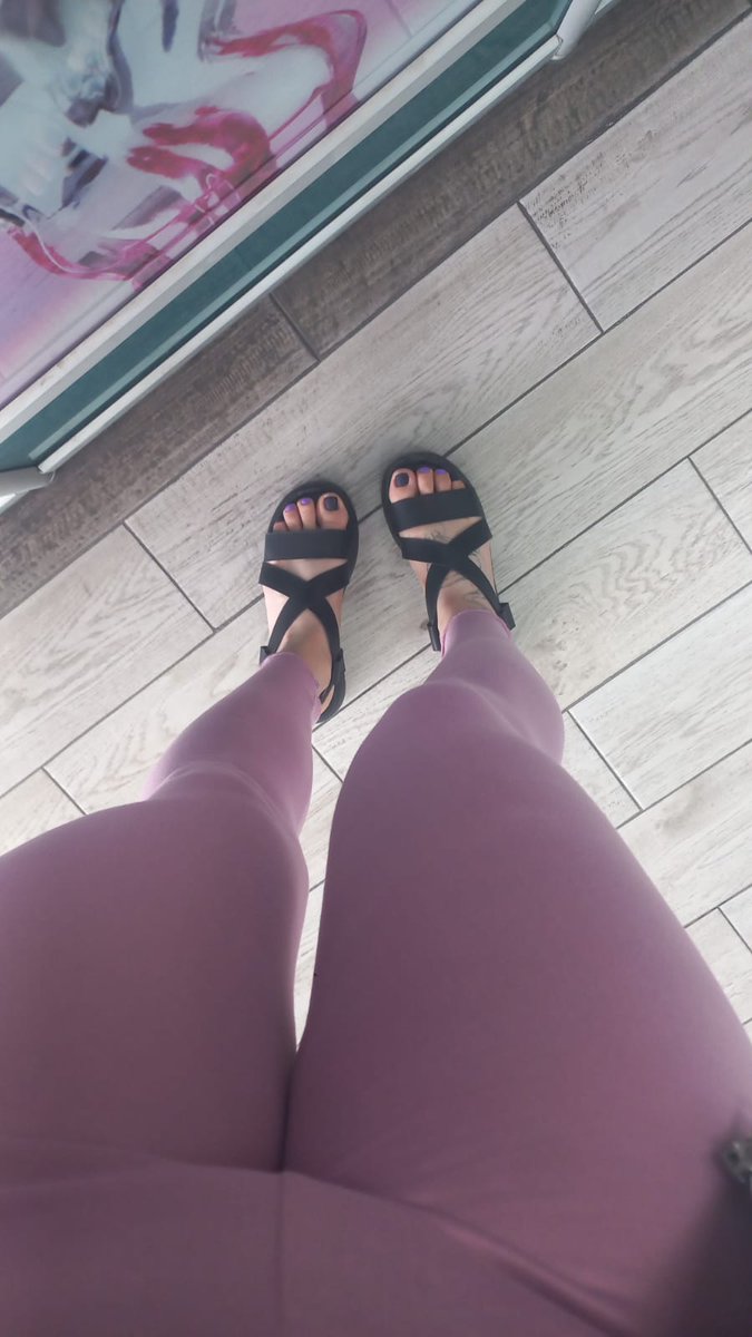 piligatius1's tweet photo. Mmm patas, buenas noches gatitos
#dunt #sex #sexy #pies #patas #fetiche #bonitos #aretes #morrita #tattos https://t.co/LGOYWe8wDz