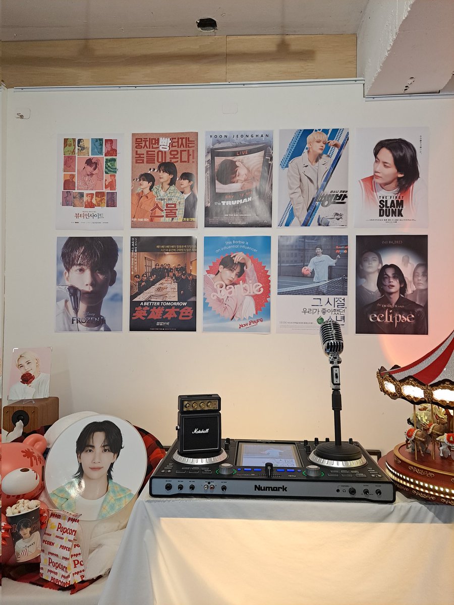 minNwon_SVT's tweet photo. #캐러뜰_나랑_영화_보자여
#윤씨네마_천사지기_윤정한
어제 다녀왔는데 내부도 직캠보며 쉬다가기 딱 좋았고 디피는 전체적으로 영화포스터인데 액자도 있는게 신박했어요...👍 무엇보다 키오스크 주문이라 편리했고 특전이랑 세트메뉴도 컨셉에 충실해서 대만족ㅠㅠ  
주최 감사합니다!!! https://t.co/cfOFmRT0u4