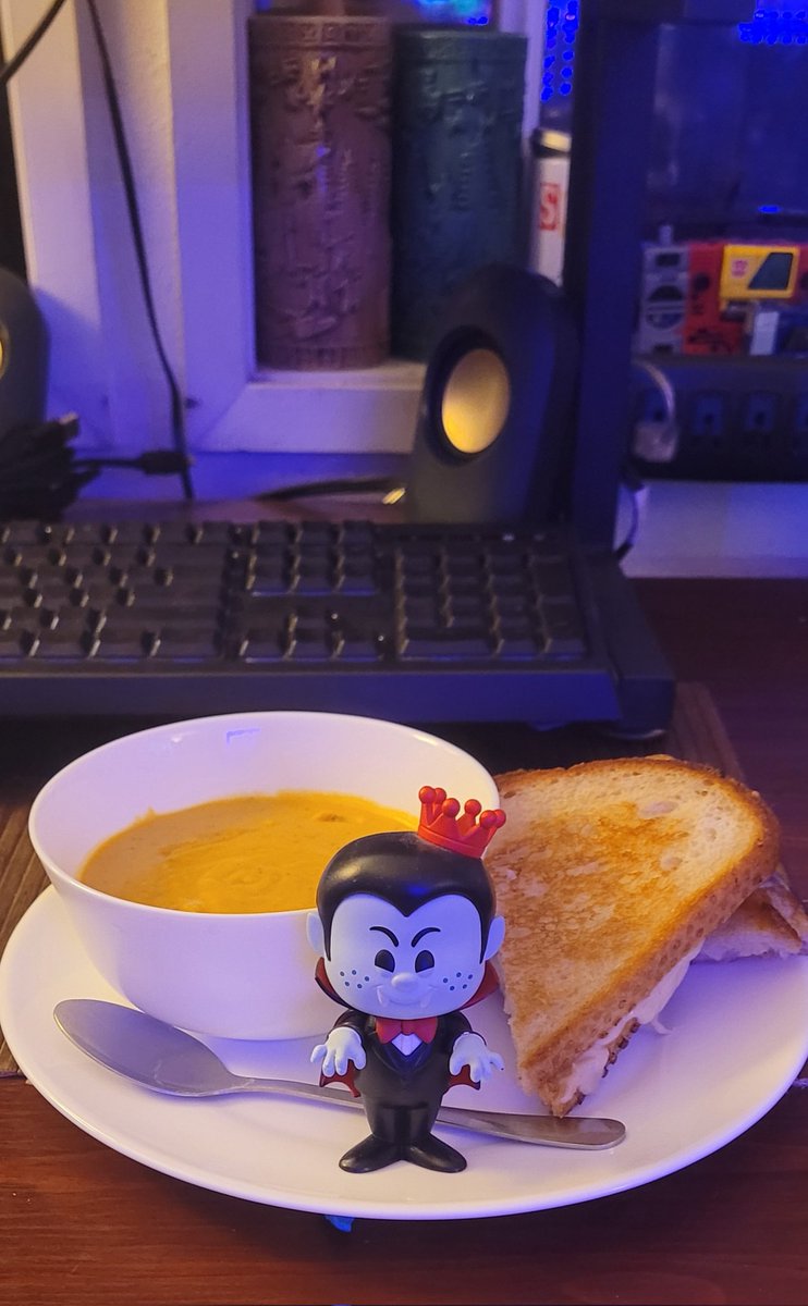 the_ghost_CM83's tweet photo. Homemade butternut squash soup and a grilled cheese on sourdough! Made by one of the roommates here! My fangs are ready to eat! #funko #funkopop #funkosoda #vampirefreddy #freddyfunko #freddyfoodie https://t.co/sKFMBeT02g