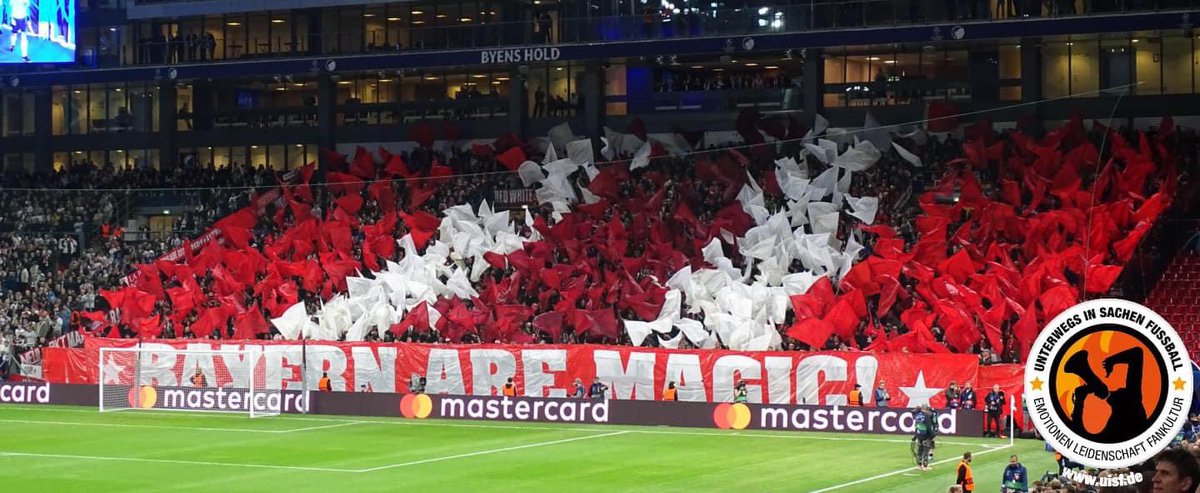 kurvenhelden's tweet image. #FCKFCB 🔴⚪️ „Bayern are magic“ #Choreo und #Pyroshow der #Ultras von #BayernMünchen beim #ChampionsLeague Spiel in #Kopenhagen. 📸 @UiSF_UiSF