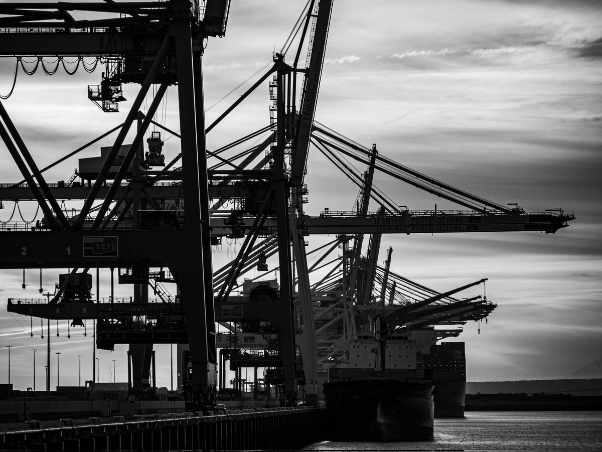 maiaksiazak's tweet photo. #Port2000 https://t.co/MFLMq0Oy6r