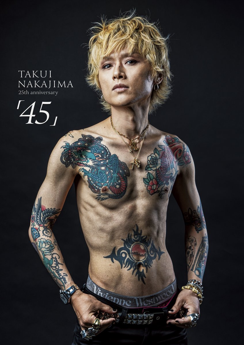 中島卓偉写真集「45」発売記念】 続々と写真集がお手元に届き始めてい