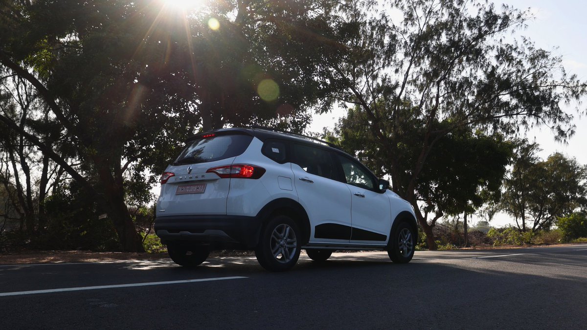 evoIndia's tweet photo. Great roads, scenic drives, and some adventure sports! @AnandMohan2810 has been bitten by the adventure sports bug. He took the @RenaultIndia Triber to Dhanushkodi to experience some windsurfing!

Watch the full video on our channel - https://t.co/WlG3st7cXo
#triberadventures https://t.co/Lv8yOtPJqT