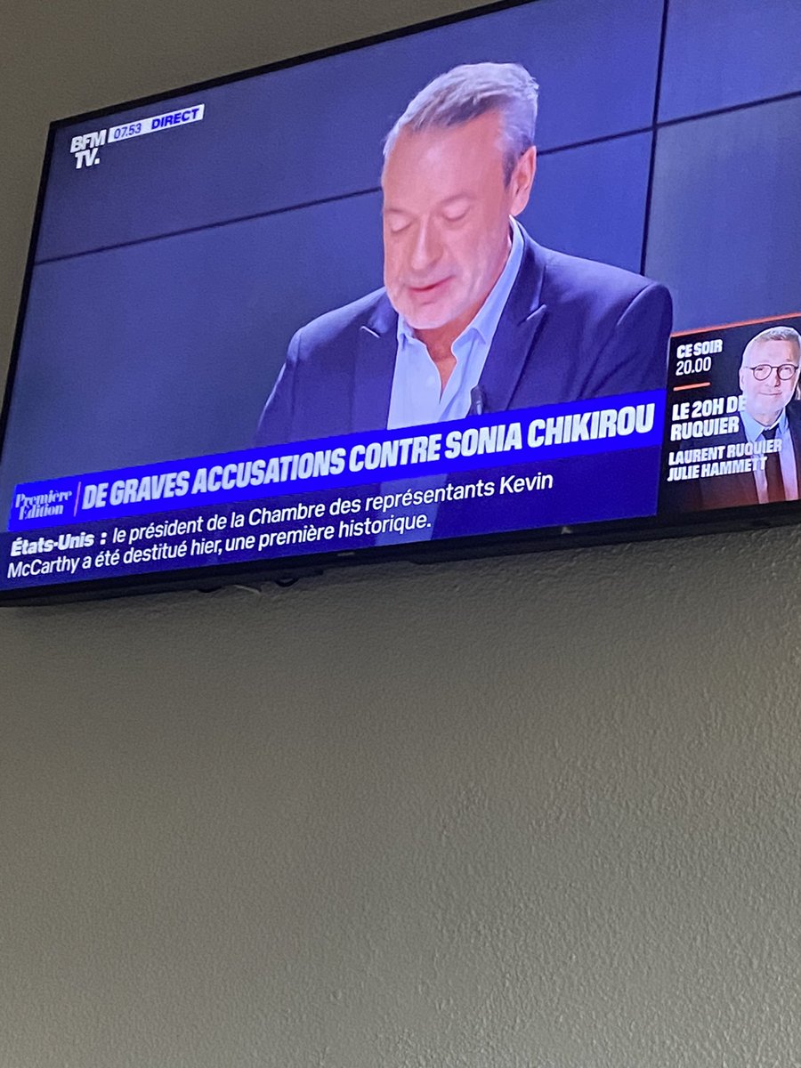 sebastien_evain's tweet image. On ne doit pas voter LFI très souvent chez @BFMTV 😂