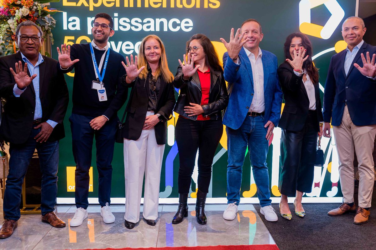orangebusiness's tweet image. #Orange5GLab ouvre ses portes à Madagascar ! 🚀
L’occasion de faire découvrir l’expérience #5G dans le 3ème Orange 5G Lab d’Afrique ⚡
📍 Ankorondrano
 Le communiqué de presse c’est par là 👉 cutt.ly/JwbzCQsU