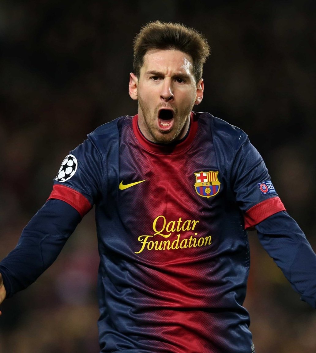 copdullracional's tweet photo. 2012/2013

Ull, és un any de pas a la modernitat. Per primera vegada Messi li diu al perruquer "cortámelo más corto de los lados que de arriba". Està guapot.

Fa un record històric de gols en any natural.

9/10 https://t.co/2gQedg1Rti