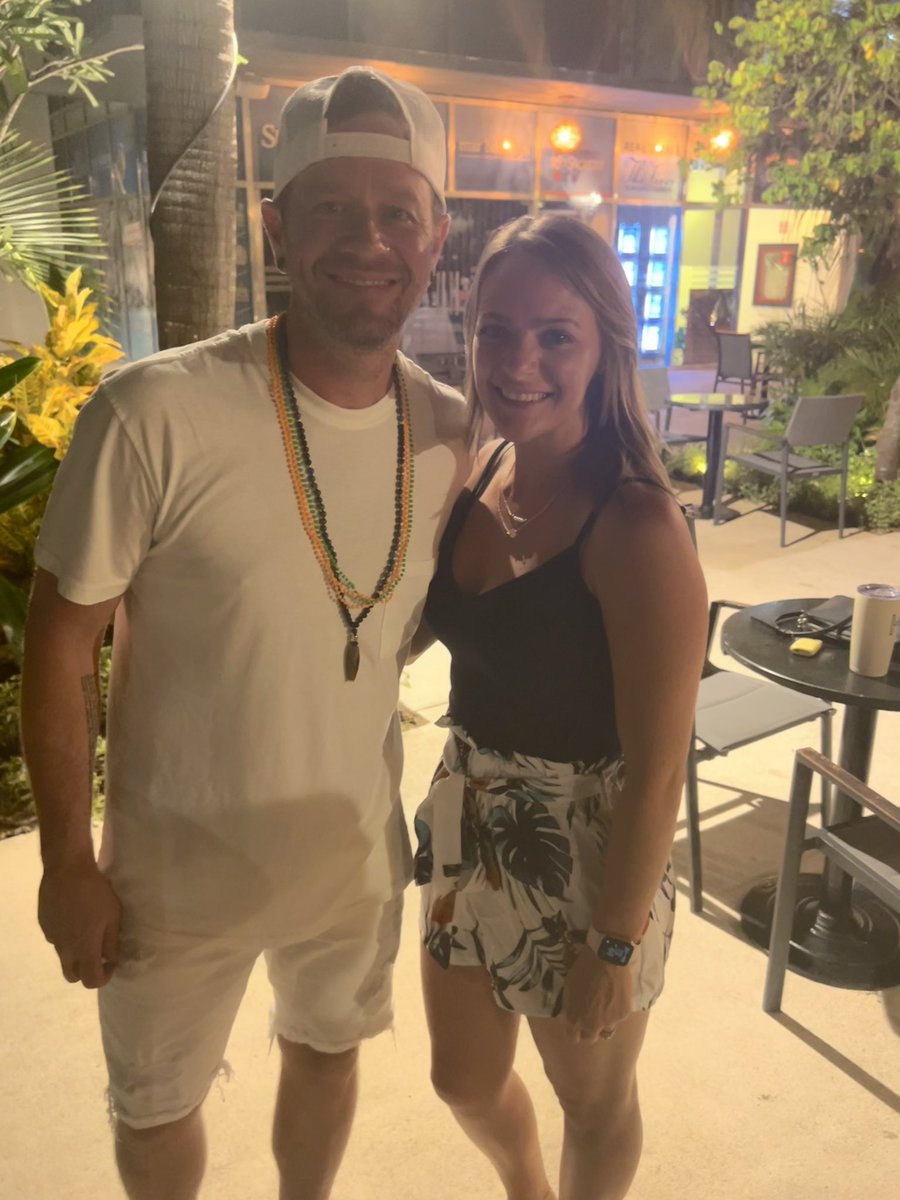 cymm_'s tweet photo. Went to Mexico for a wedding and met Billy Gilman, Chris Kirkpatrick, and Jacob Underwood. I’m still fangirling. Obviously. https://t.co/XnTnguIJLq