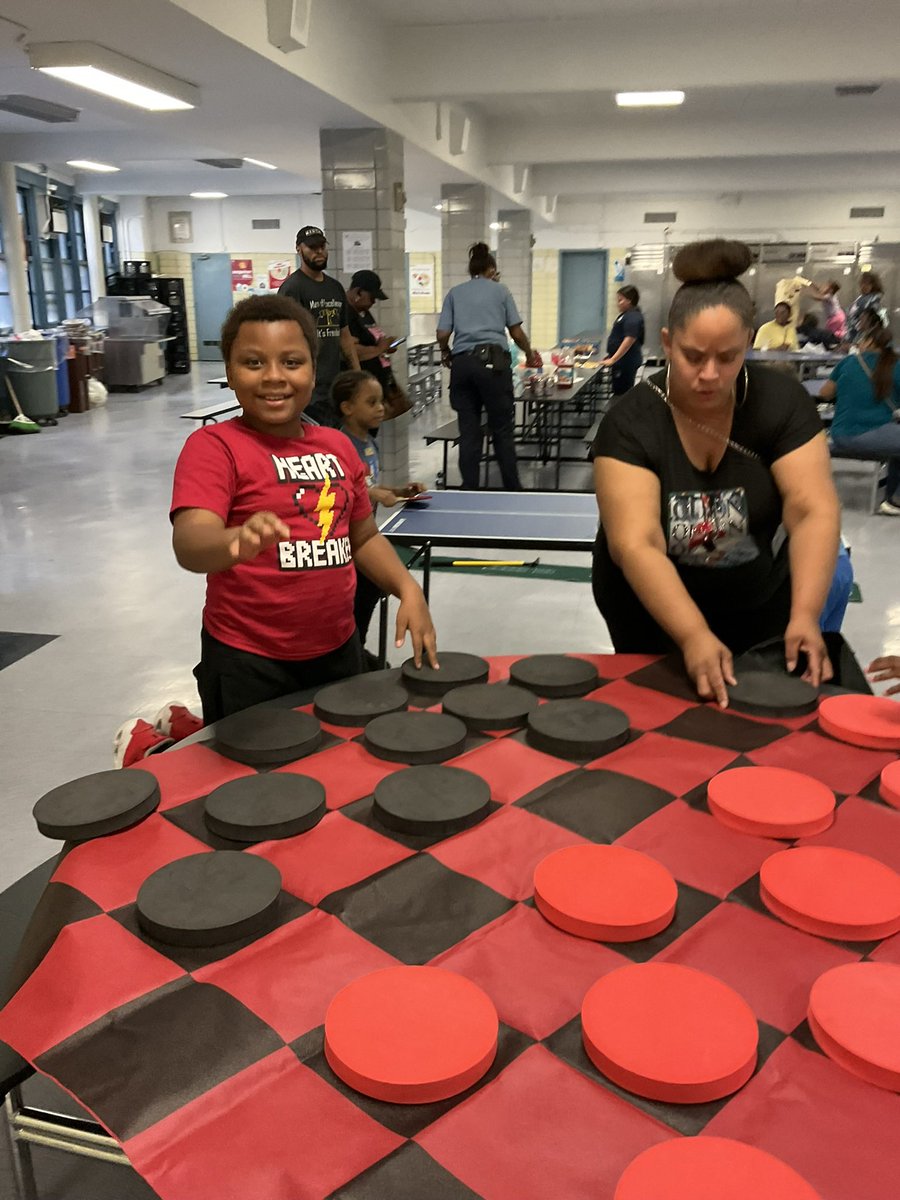 best_esha's tweet photo. Yesterday @PS140XEagle The Parent Association Hosted Family Game Night And It Was A Success ❤️I Really Like The Concept Of Us Engaging More With The Parents &amp; Family 3 Times A Month 🙌🏾 It’s Giving Us A Better Connection… @D8Connect @NYCSchools @jen_joynt @DBlackburnFH https://t.co/3jxr3BqDWn