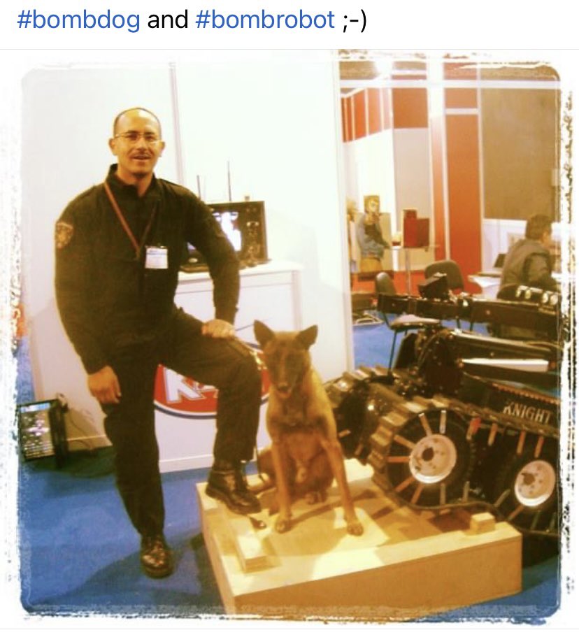 K9turkiye's tweet image. 15 yıl önce köpek ve robot ayrı idi , şimdi robot köpekler iş başında , 15 yıl sonra ne olacağını merak ediyorum.

#bombdog #bombrobot #eod #edd