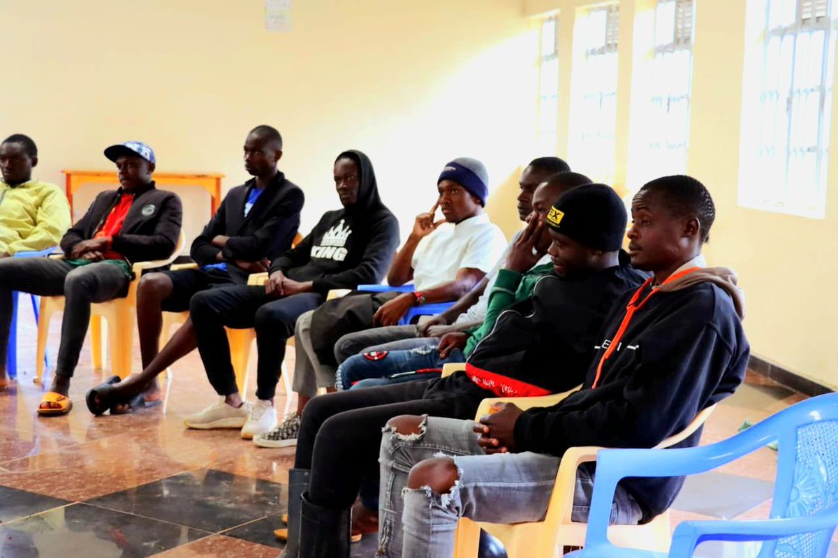 ruraltoglobal's tweet photo. Men's involvement in conversations about contraceptives and SRHR is crucial for promoting gender equality, responsible family planning, and healthier communities. 
#AmplifyRuralCommunities https://t.co/zUj5JfuYwT